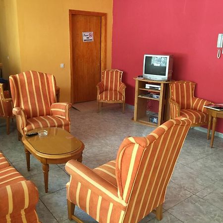 Tenerife Hostel Los Cristianos  Exterior photo