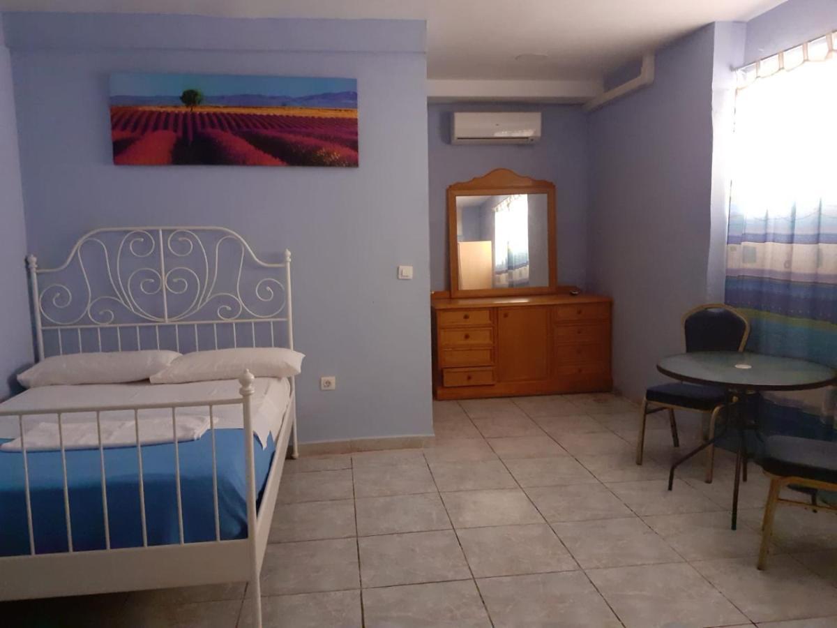 Tenerife Hostel Los Cristianos  Exterior photo
